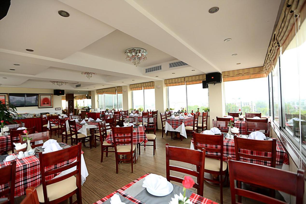 Moon View Hotel - 65 Cua Bac - By Bay Luxury Hanói Exterior foto